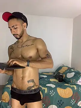 NicolasChest_xxx webcam