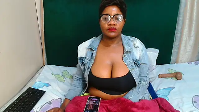 ThickTigress webcam