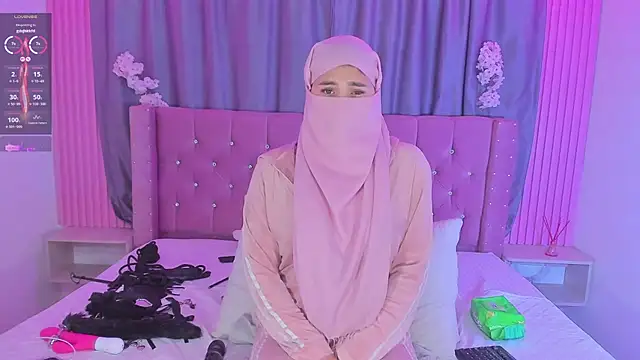 Nayla-Mouna webcam