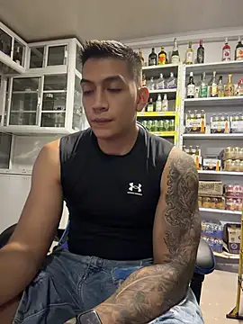 OliverWest04 webcam