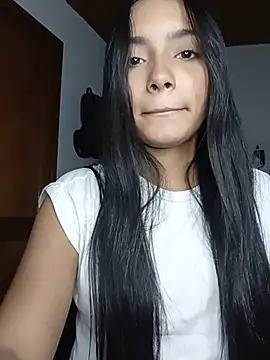 Leilaplus0s webcam