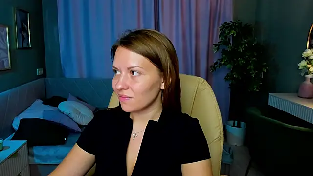 Kira_Miragee webcam