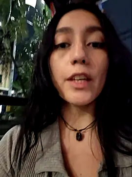 Evelyn_outdoors webcam