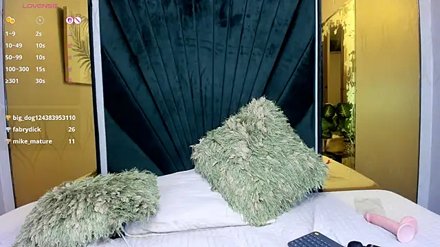 liz_ariza4u_ webcam