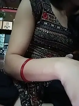 gauri-bhabhi live cam on StripChat