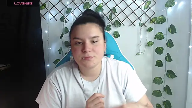 Nika_1_ live cam on StripChat