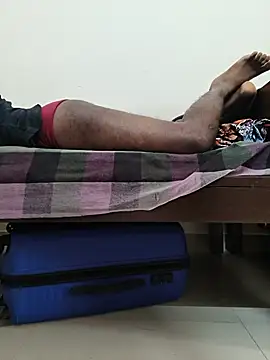 B-B-C-8 live cam on StripChat