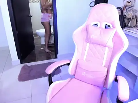 cristina697 webcam
