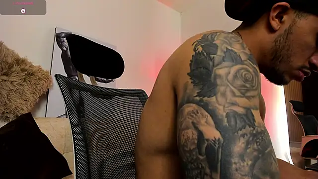 LiamReigns_ webcam