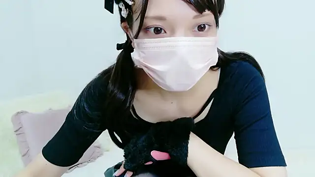 Ichikachan live cam on StripChat