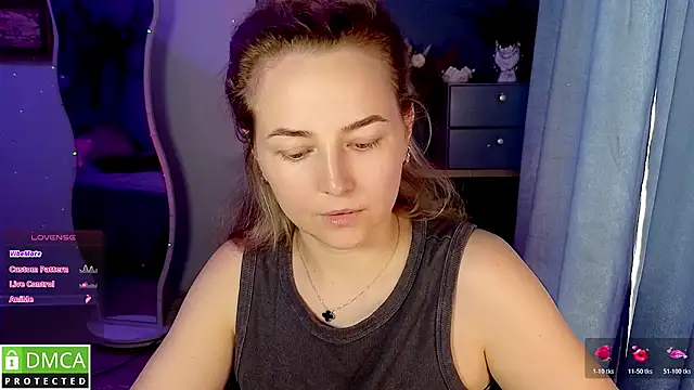 Mira_Mermayd live cam on StripChat