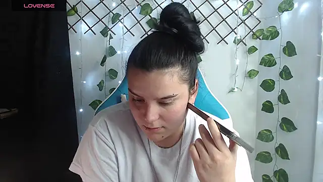 Nika_1_ live cam on StripChat