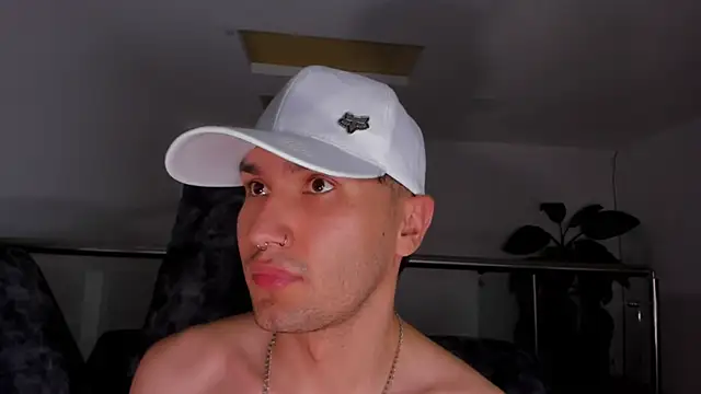 Valerio_James7 webcam