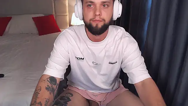 ChillyXO webcam