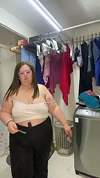 Chloee_Peach webcam