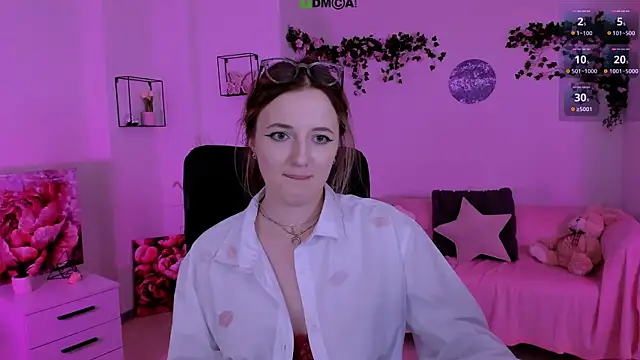 luna_berryy webcam
