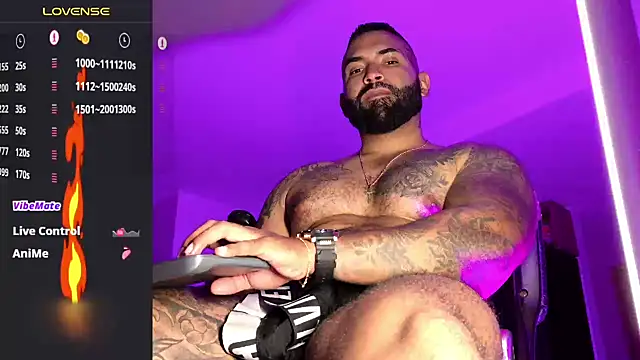 Max-prada live cam on StripChat