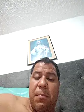 latinblack16 live cam on StripChat