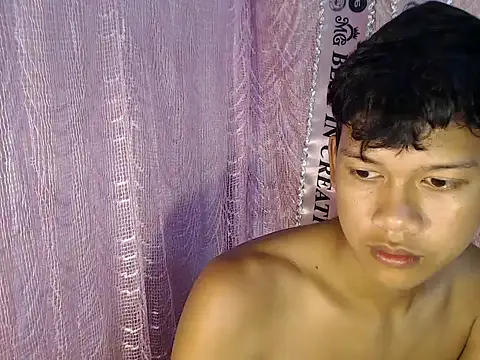 UrAsian_Turjak live cam on StripChat