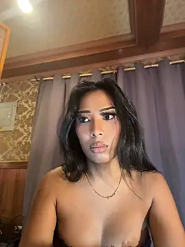 hugecock_tamira webcam