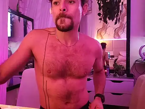 EnricoNetto live cam on StripChat