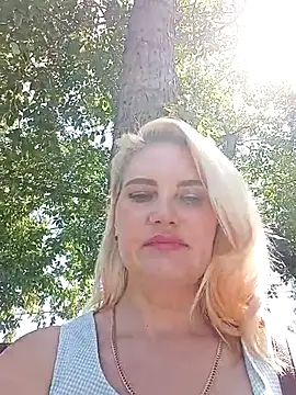 JennyOMay webcam