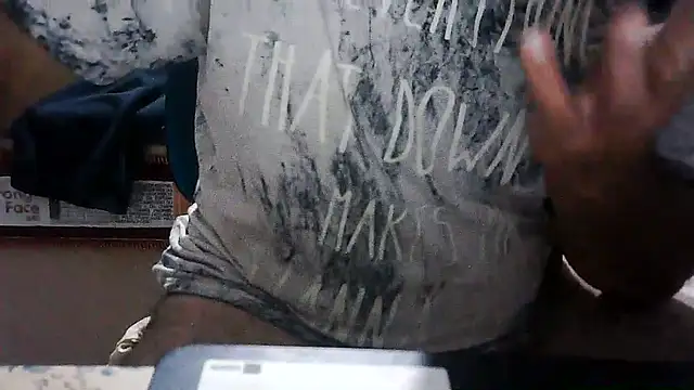 eduar570 live cam on StripChat