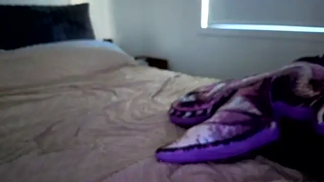 Aussiecougar live cam on StripChat