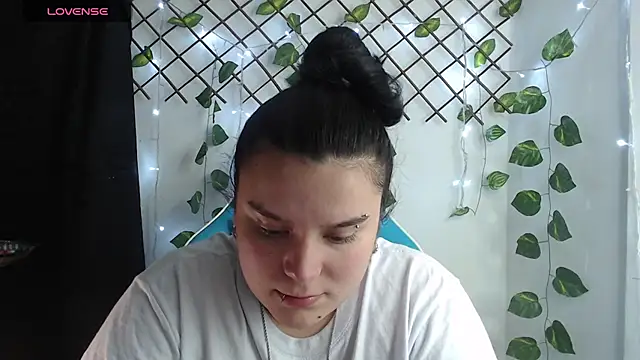 Nika_1_ live cam on StripChat