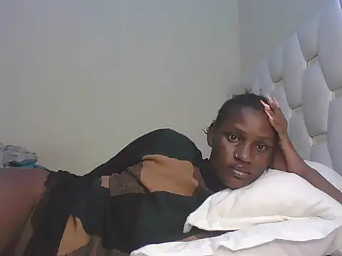 Cute_shy_Linda webcam