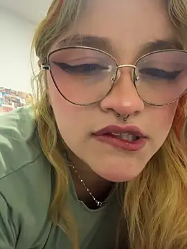 Sophia_Weest99 webcam