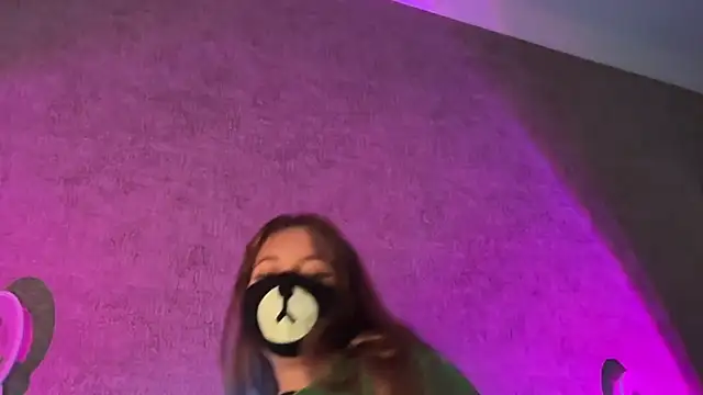 Your_Little_Bear webcam