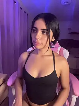 Emily-14 webcam