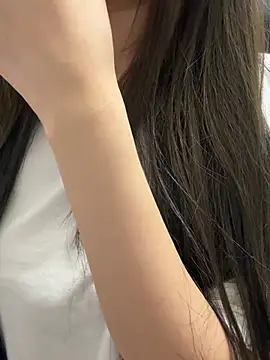 Yiyina_17 webcam