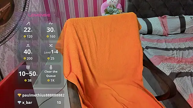 Mica_Jones webcam