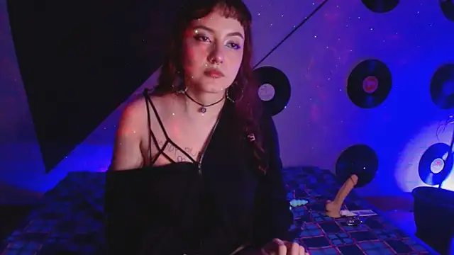 Allissa_Noir webcam