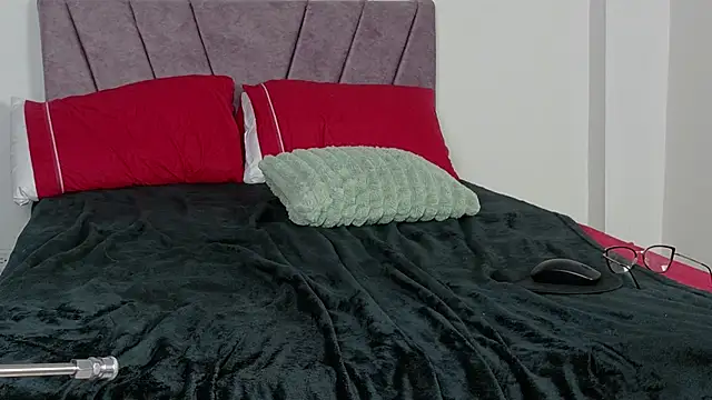 AlanaRoseeX webcam