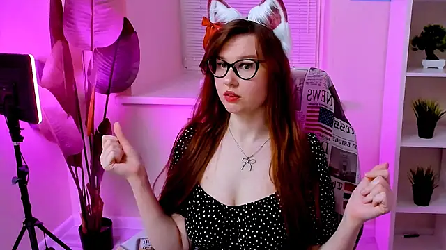 CarolGiggly webcam