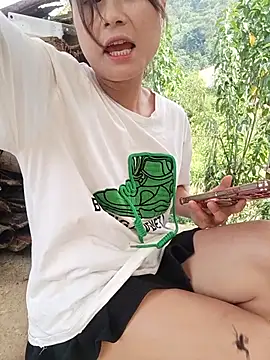 Linda-yiyi webcam