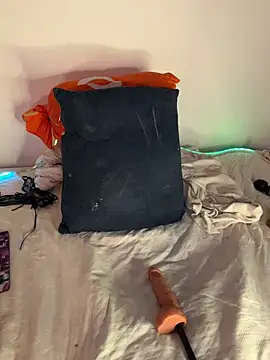 Halana_squirts