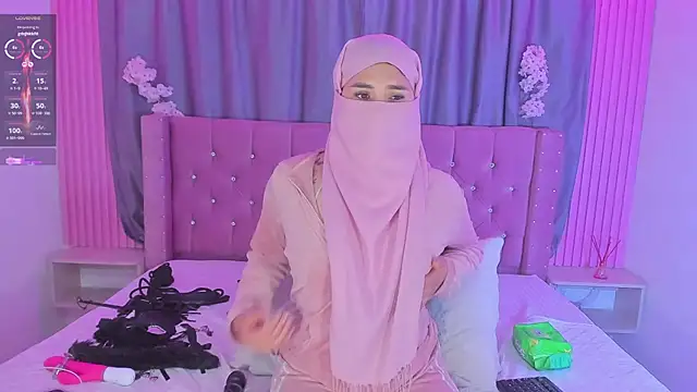 Nayla-Mouna webcam