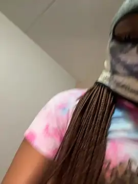 StupidNaturalPhatBooty_ live cam on StripChat