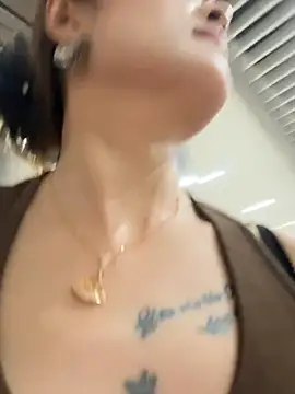 okgirl_23 webcam