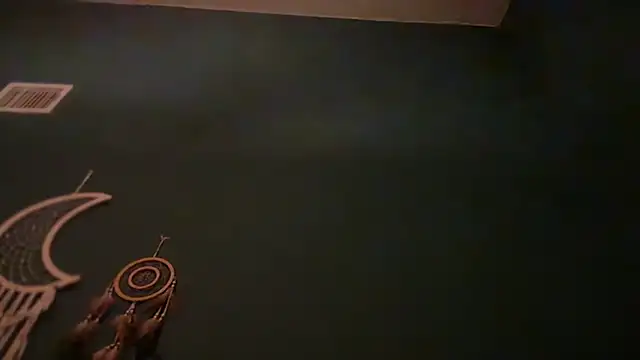 icebergslim281 live cam on StripChat