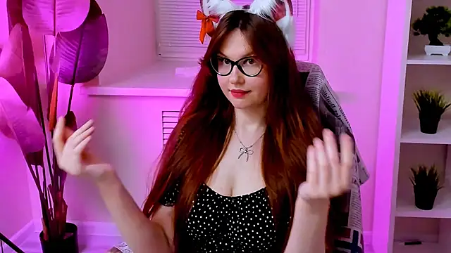 CarolGiggly webcam