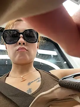 okgirl_23 live cam on StripChat