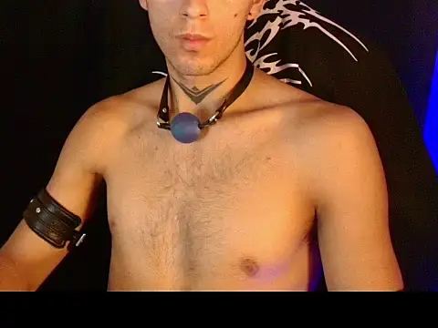 dark_men1 webcam