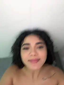 Curlyierr's room