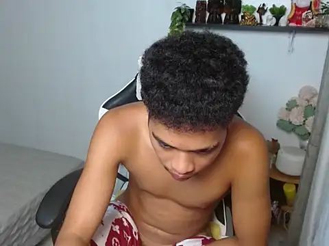curlyasian_njxx webcam