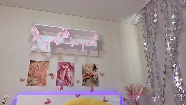 Milly_Lane webcam